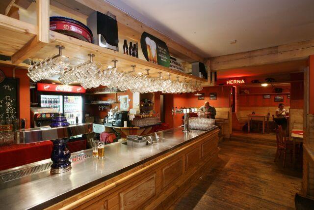 Hotel Saloon Zlín Екстериор снимка