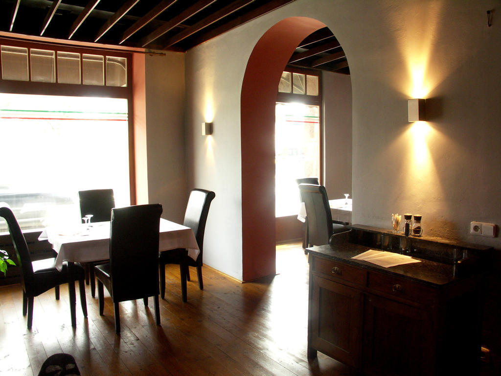 Hotel Saloon Zlín Екстериор снимка